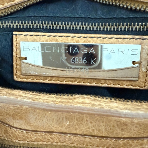 BALENCIAGA CITY BAG, MEDIUM, TAN - Picture 11 of 13
